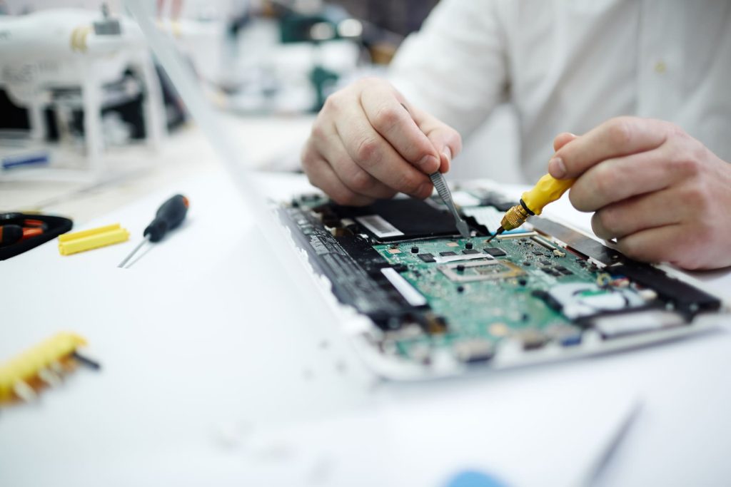 Cómo reparar placas electrónicas